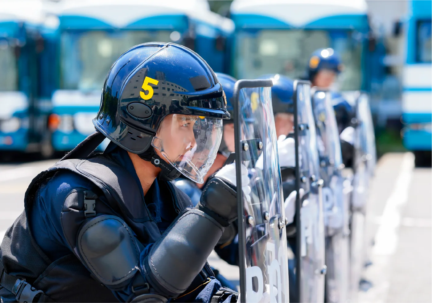 警備警察メイン画像